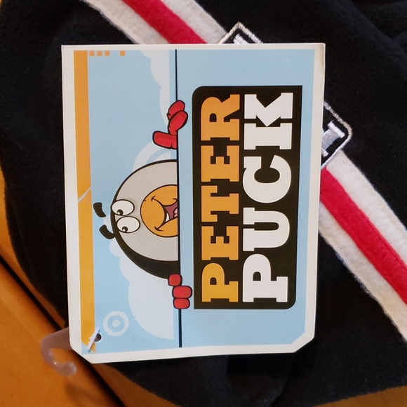Peter Puck Hockey Youth One Size Black Winter Hat NWT - Picture 2 of 7
